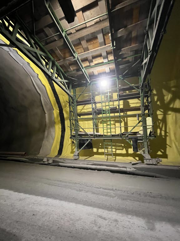 Karavanke Tunnel (2).jpg